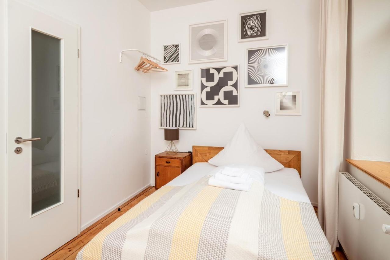Kuenstlerzimmer Im Kulturhaus Haeselburg Gera Esterno foto
