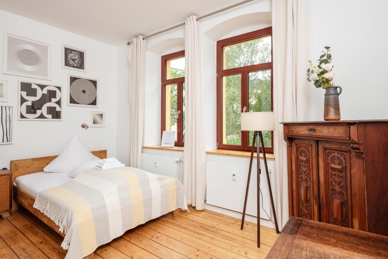 Kuenstlerzimmer Im Kulturhaus Haeselburg Gera Esterno foto