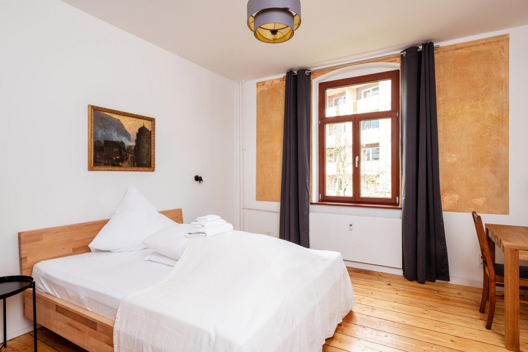 Kuenstlerzimmer Im Kulturhaus Haeselburg Gera Esterno foto